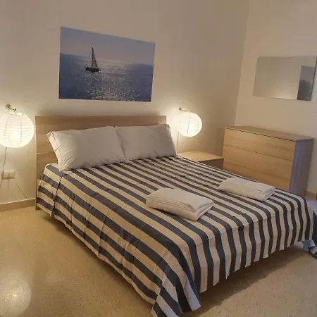 Ai Due Mari Apartment